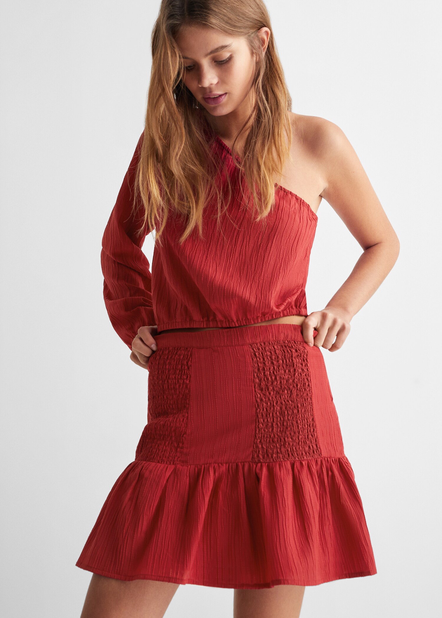 Gathered skirt with ruffles
