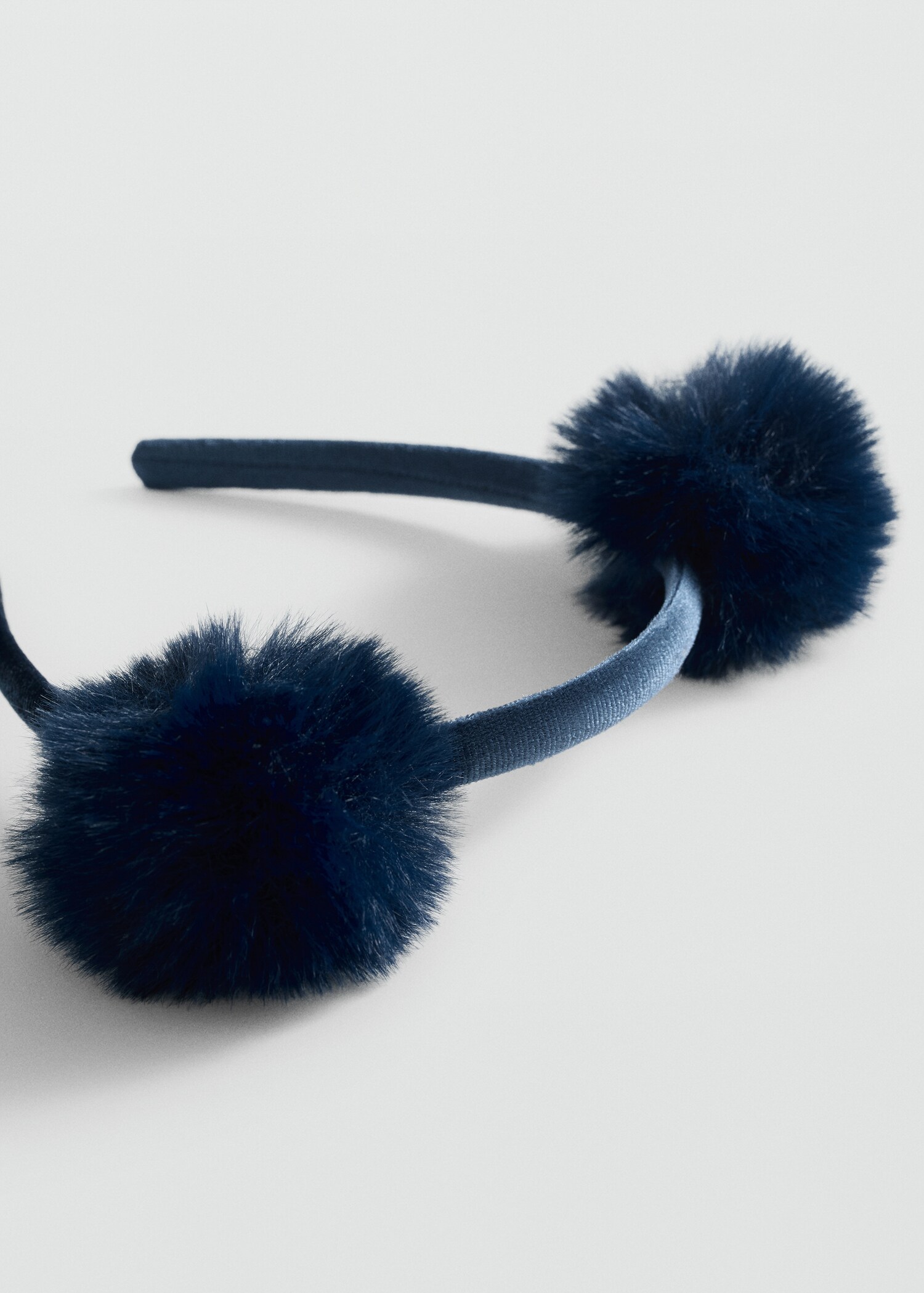 Pompoms headband
