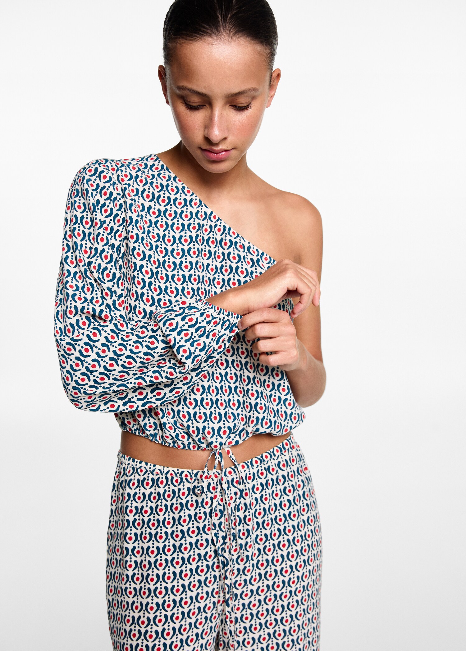 Asymmetrical printed blouse