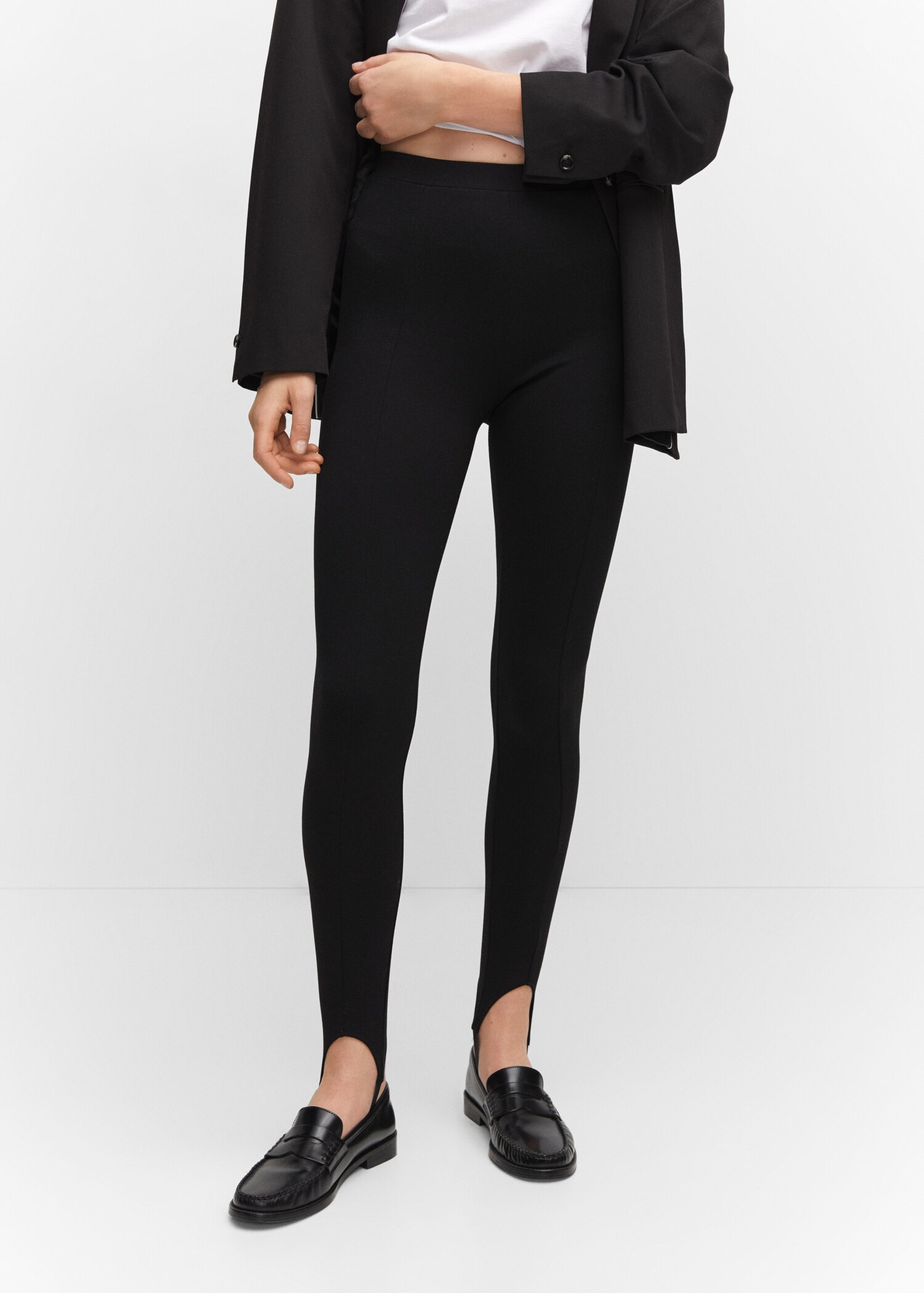 Fuseau legging with seams