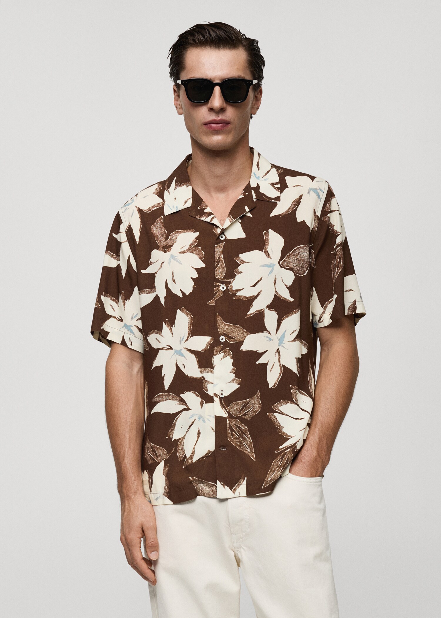 Regular-fit Hawaiian-print shirt