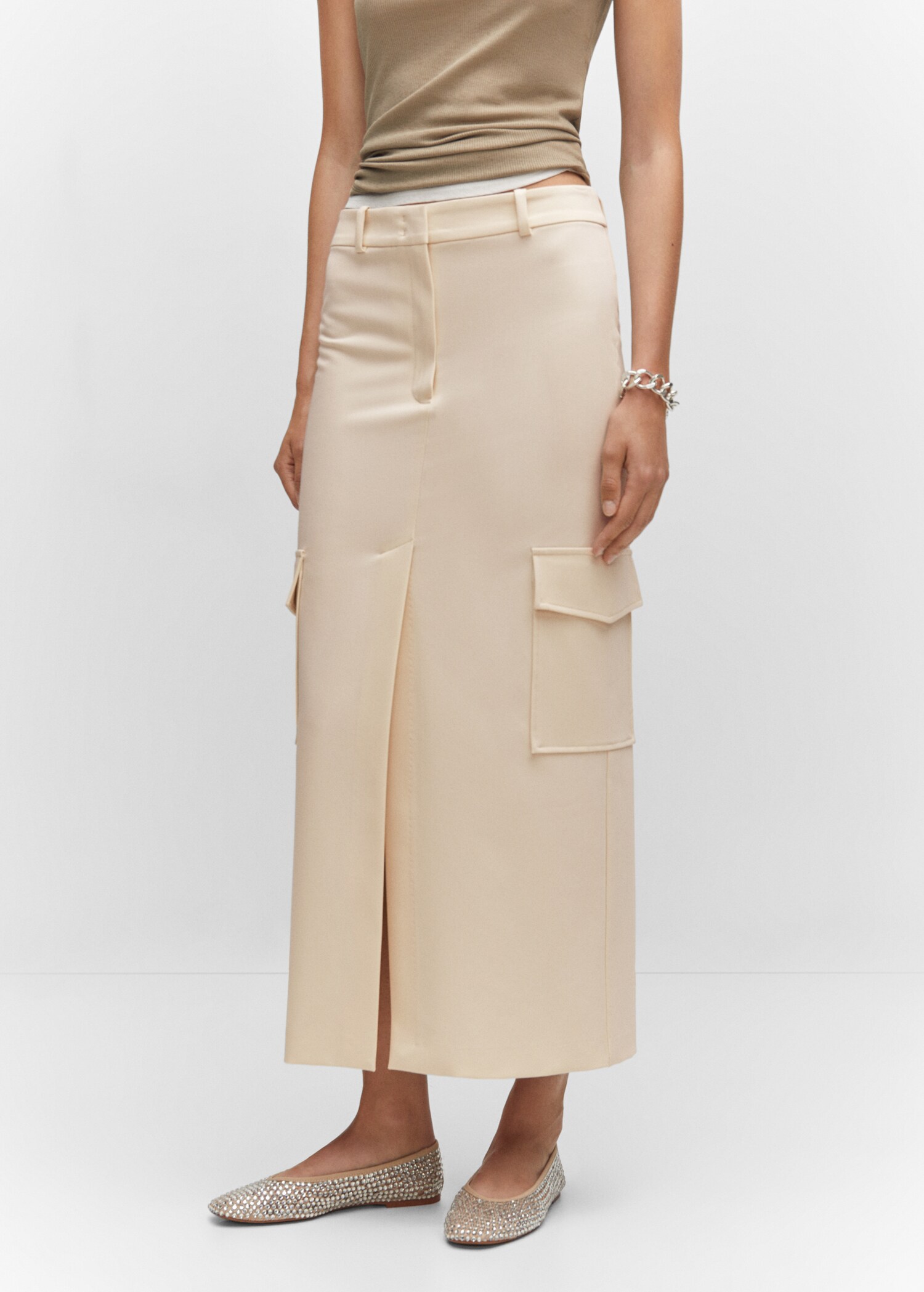 Cargo skirt with slit