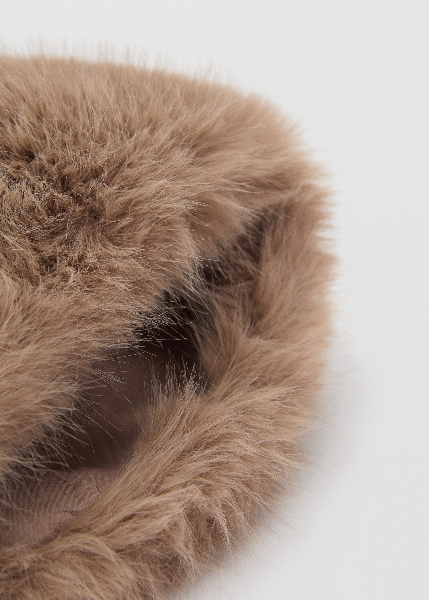 Fur-effect hat